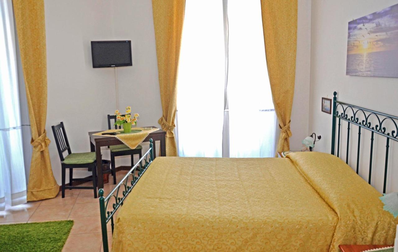 Bed & Breakfast A Castel Capuano Napoli Exterior foto